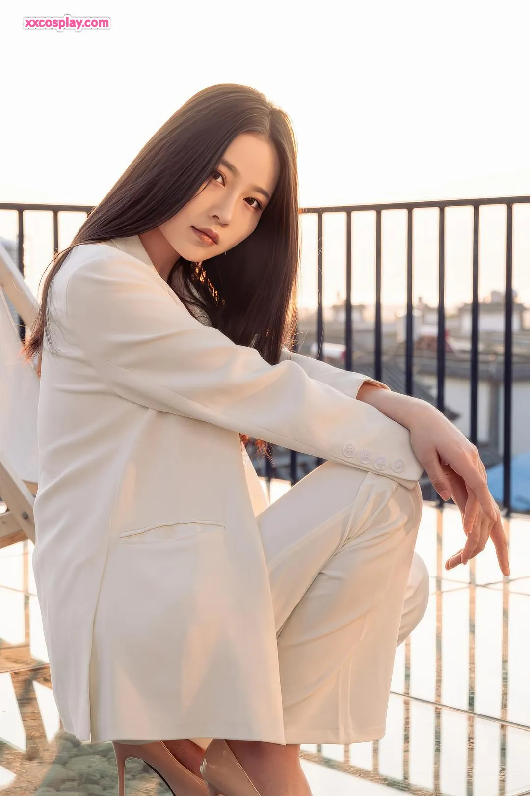 Niannian - Sunrise Glow